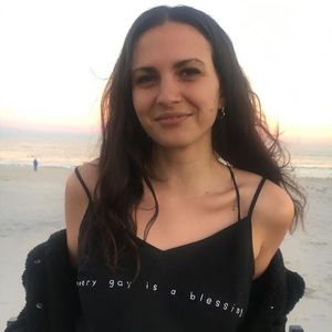 Meet your Posher, Emma